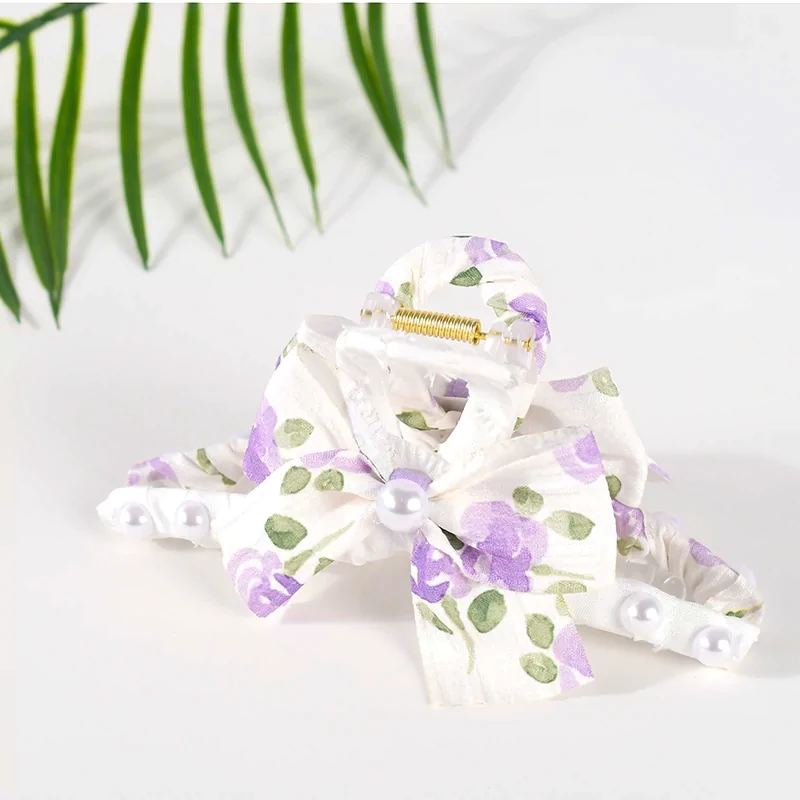 Pearl Flower Claw Hair Clip